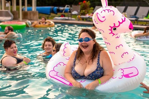 Choisir les campings avec piscine en Franche-Comté
