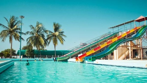 Guide des campings avec piscine et toboggan en Savoie